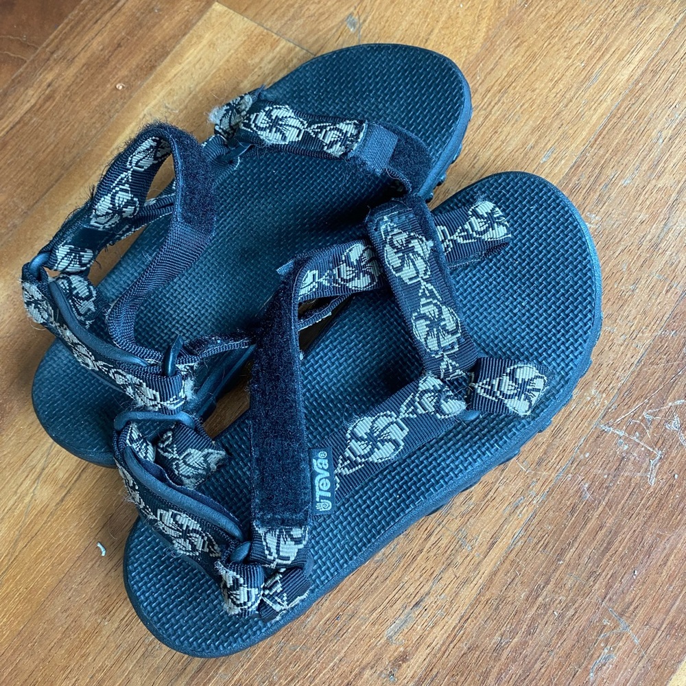 teva sandals